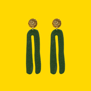 troula verde largo oro pin